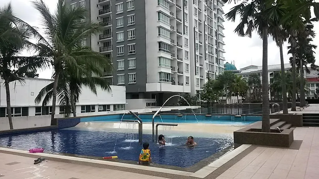 Garden Apartment At Zenith Petaling Jaya 0*,